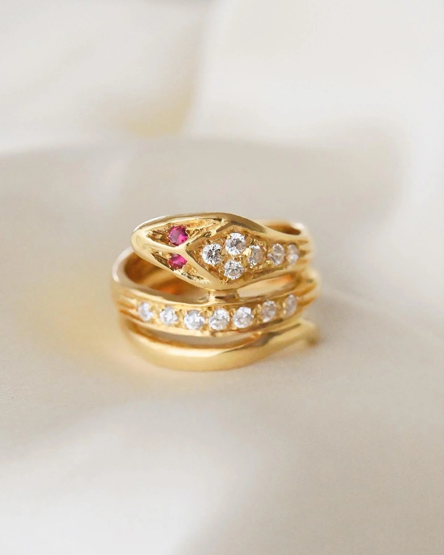 Extraordinary Beautiful Italian Serpent Ring w White and Pink Tourmalines 18K Gold 1940s