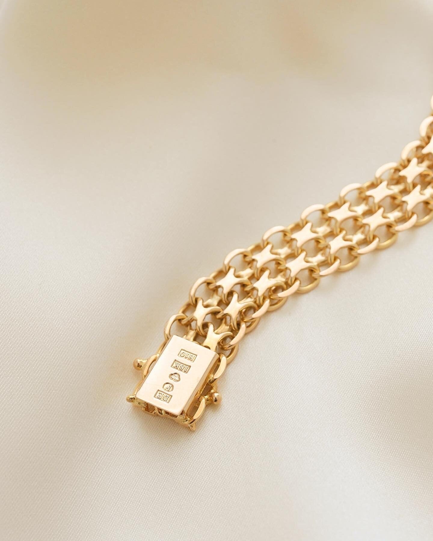 Beautiful Heavy Swedish X Link Bracelet 18K Gold