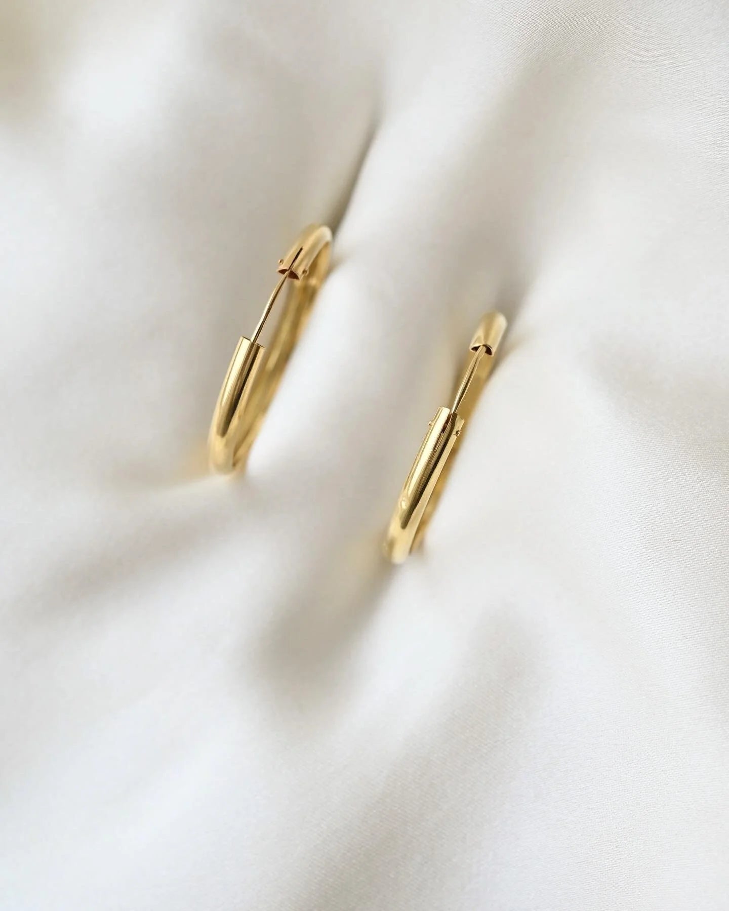 30 mm Vintage Hoop Earrings 18K Gold