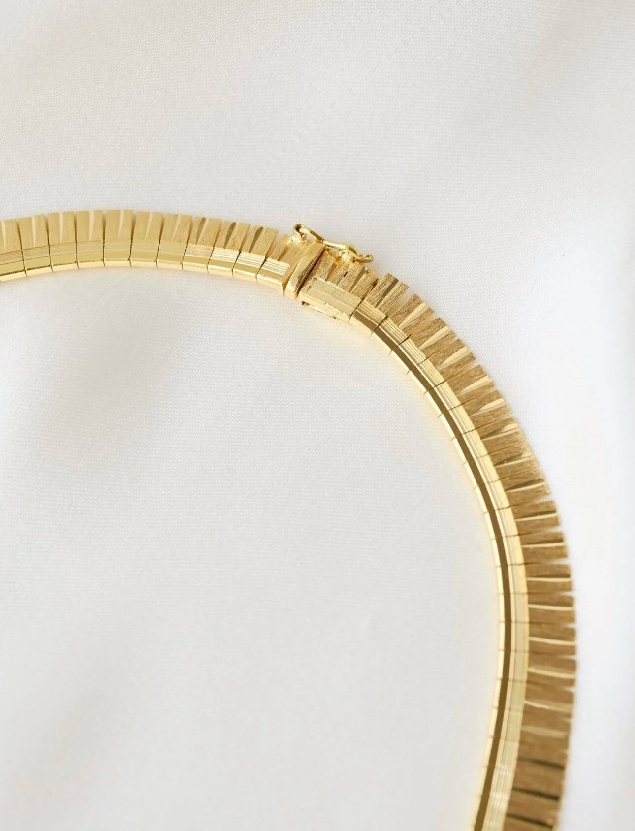 Insane Heavy Goddess Necklace 18K Gold