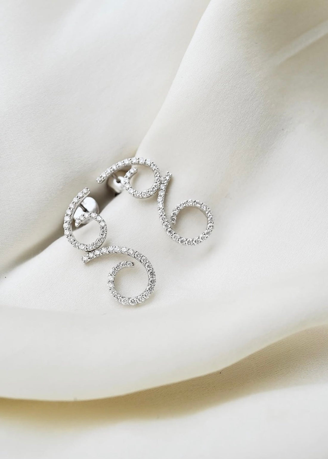 Amazing One of a Kind Diamond Earrings Swirl Dangle Design by Poul Klarlund Denmark 1990s 18K White Gold