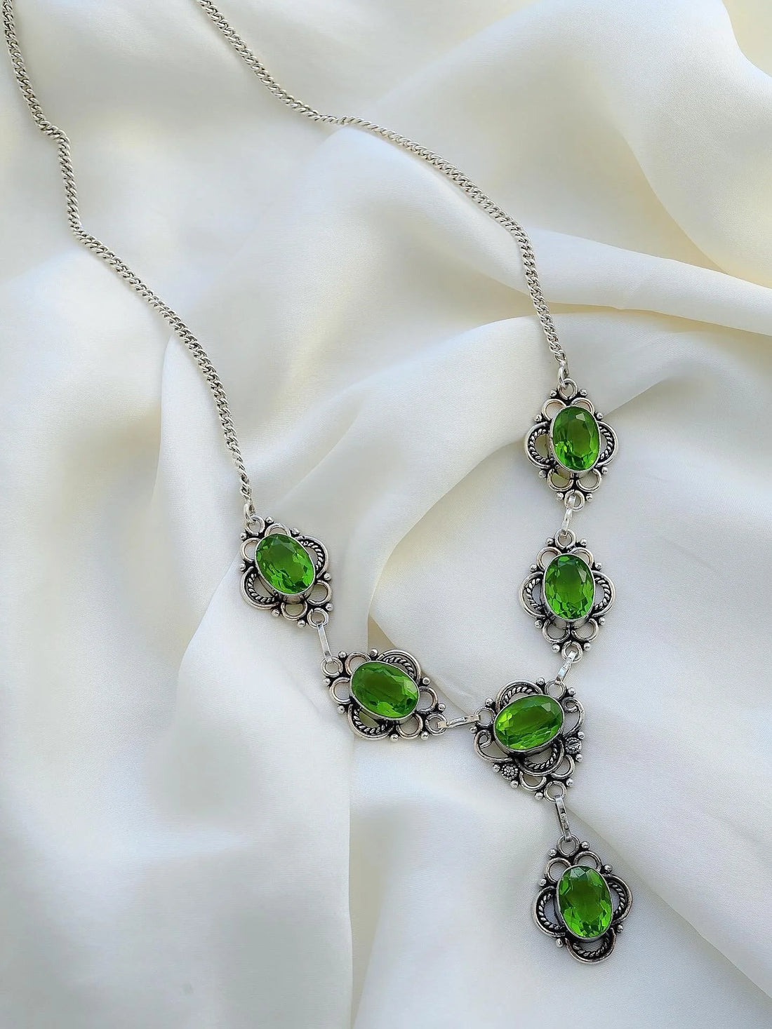 Showstopping Old Green Stone Necklace Silver 1940s