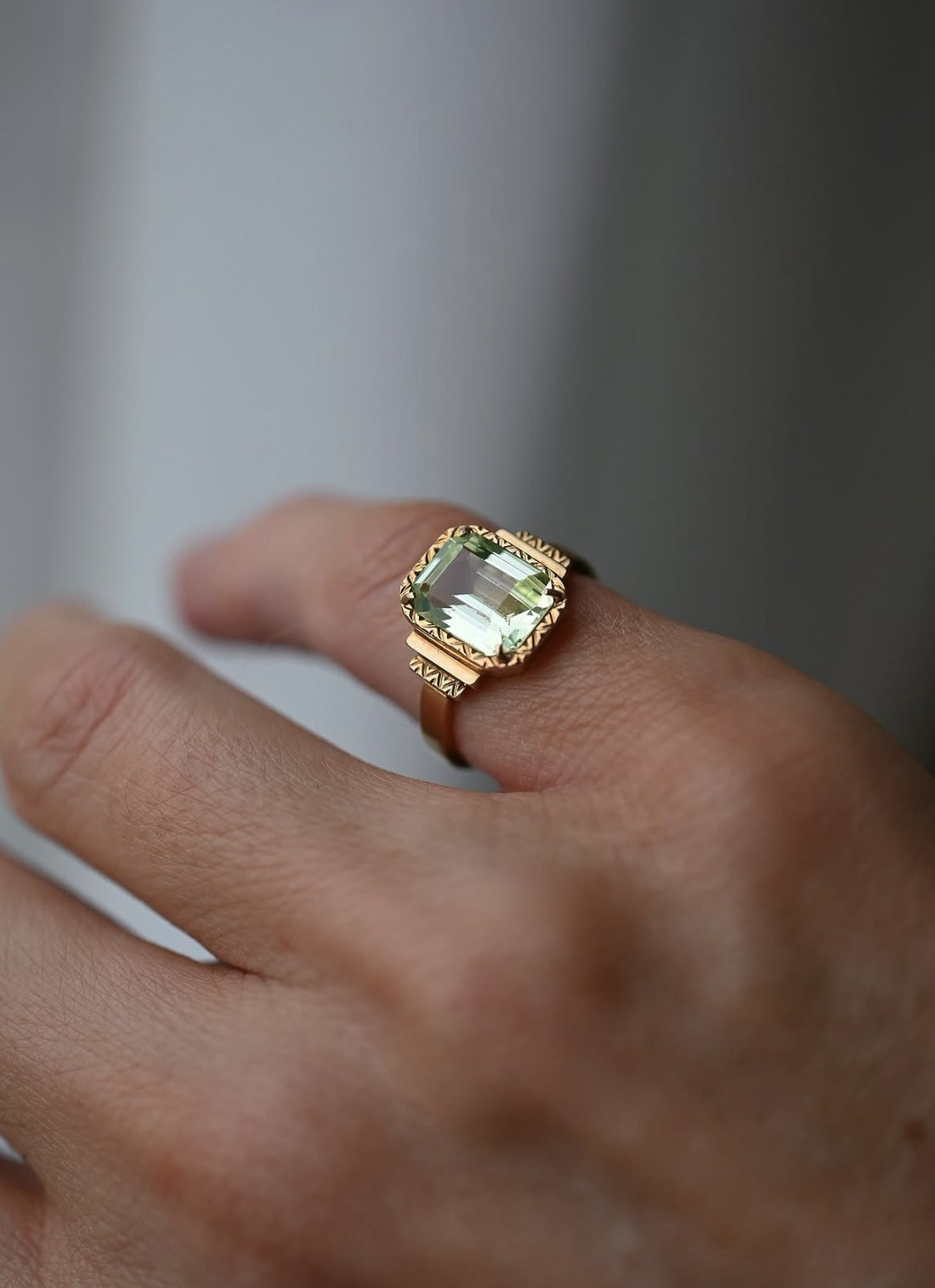 Gorgeous Vintage 18K Gold Ring with Green Spinel, Sweden 1951