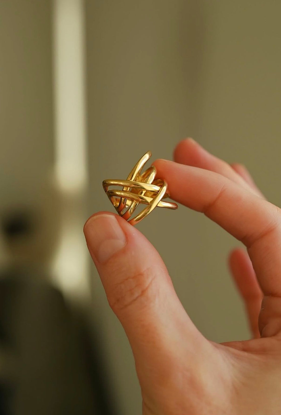Sculptural Golden Ribbon Vintage Ring 18K Gold