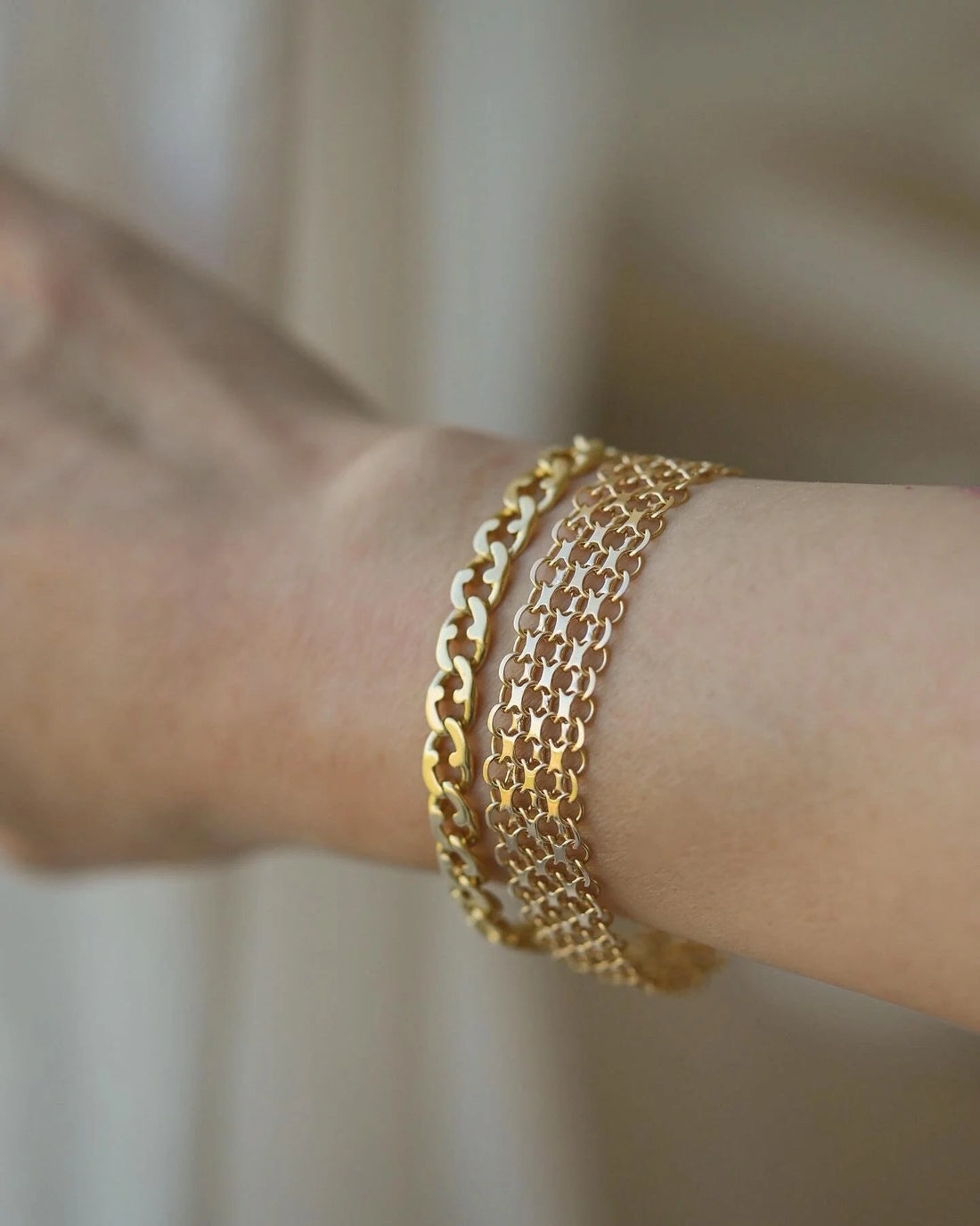 Glowing Wide Star Link Bracelet 18K Gold Sweden 1968