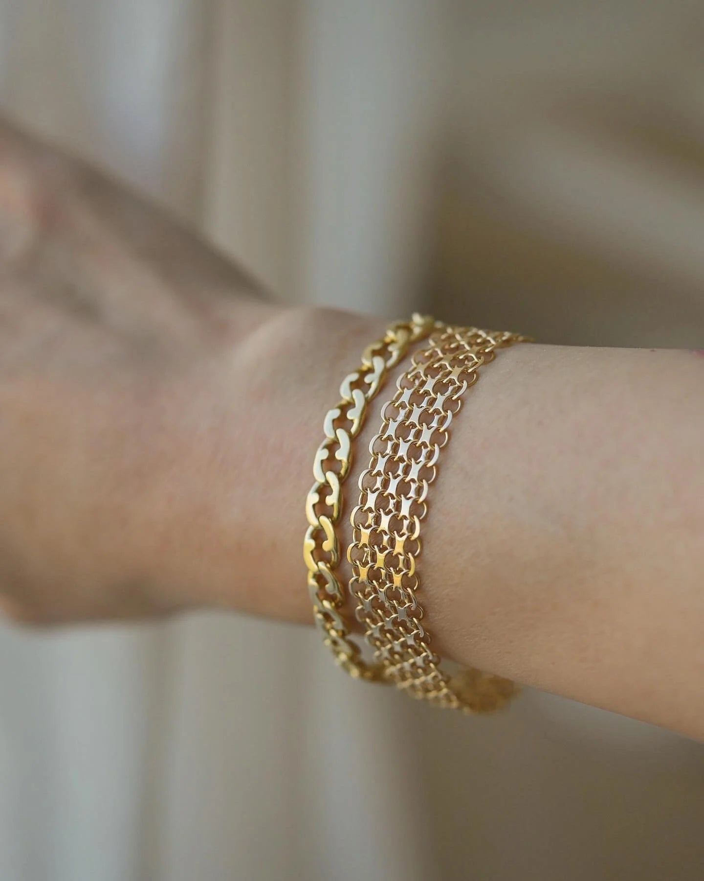 Glowing Wide Star Link Bracelet 18K Gold Sweden 1968