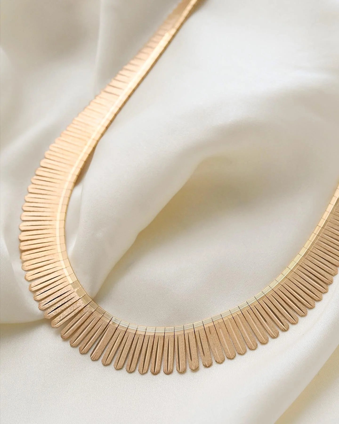 Extraordinary Huge Goddess Dream Collier 18K Gold 1960s