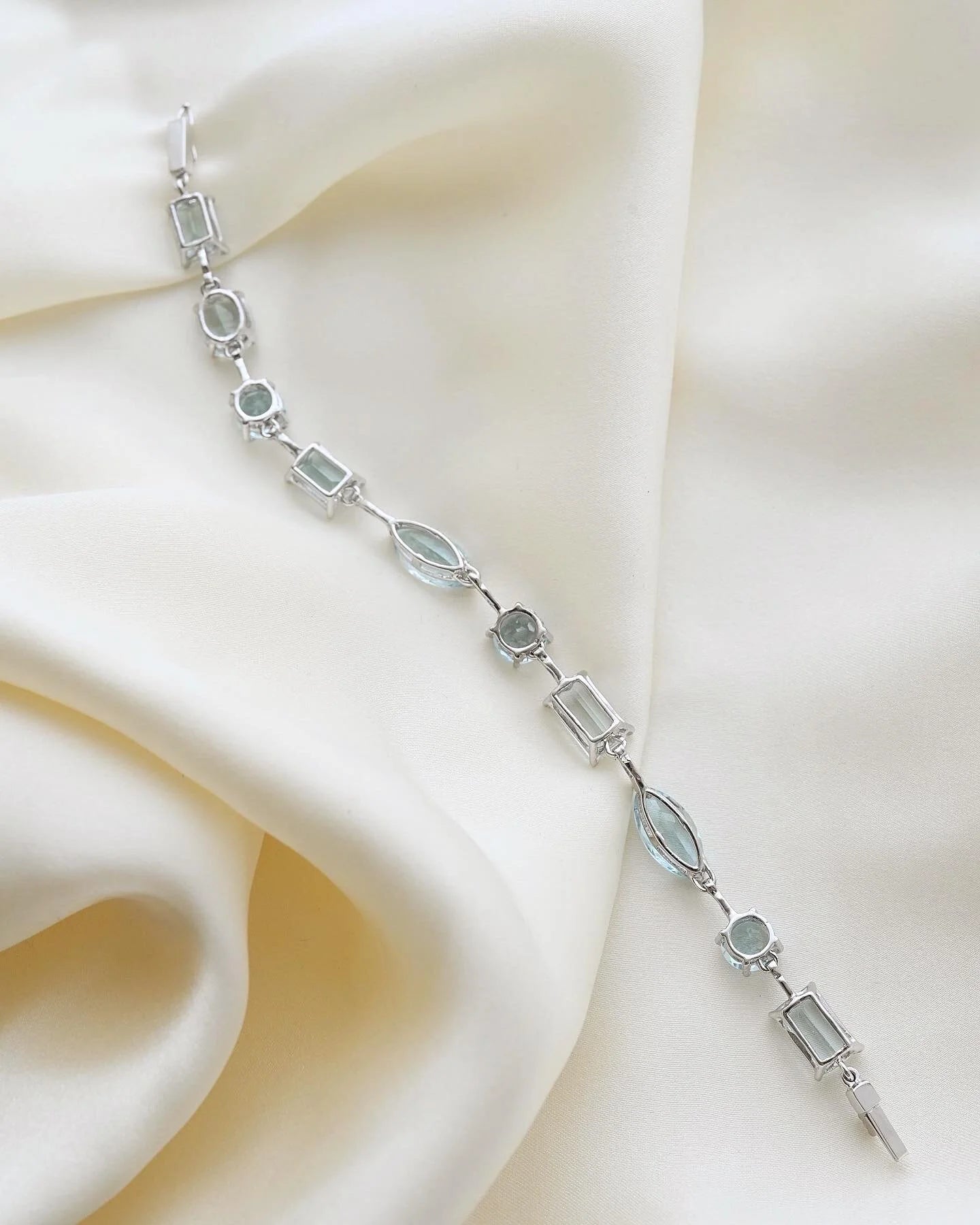 Outstanding Danish Estate Multi Cut Aquamarine Dream Bracelet 18K White Gold