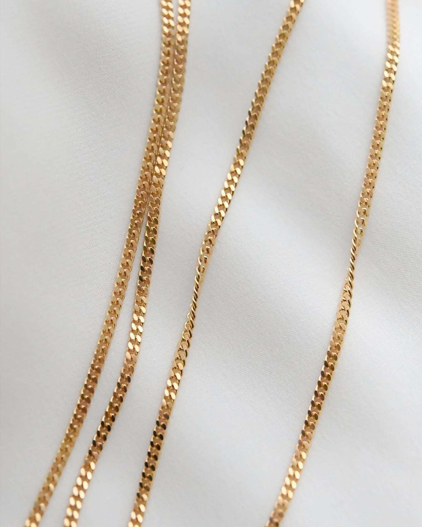 Two-in-One Long Vintage Curb Chain 18K Gold Italian Vintage