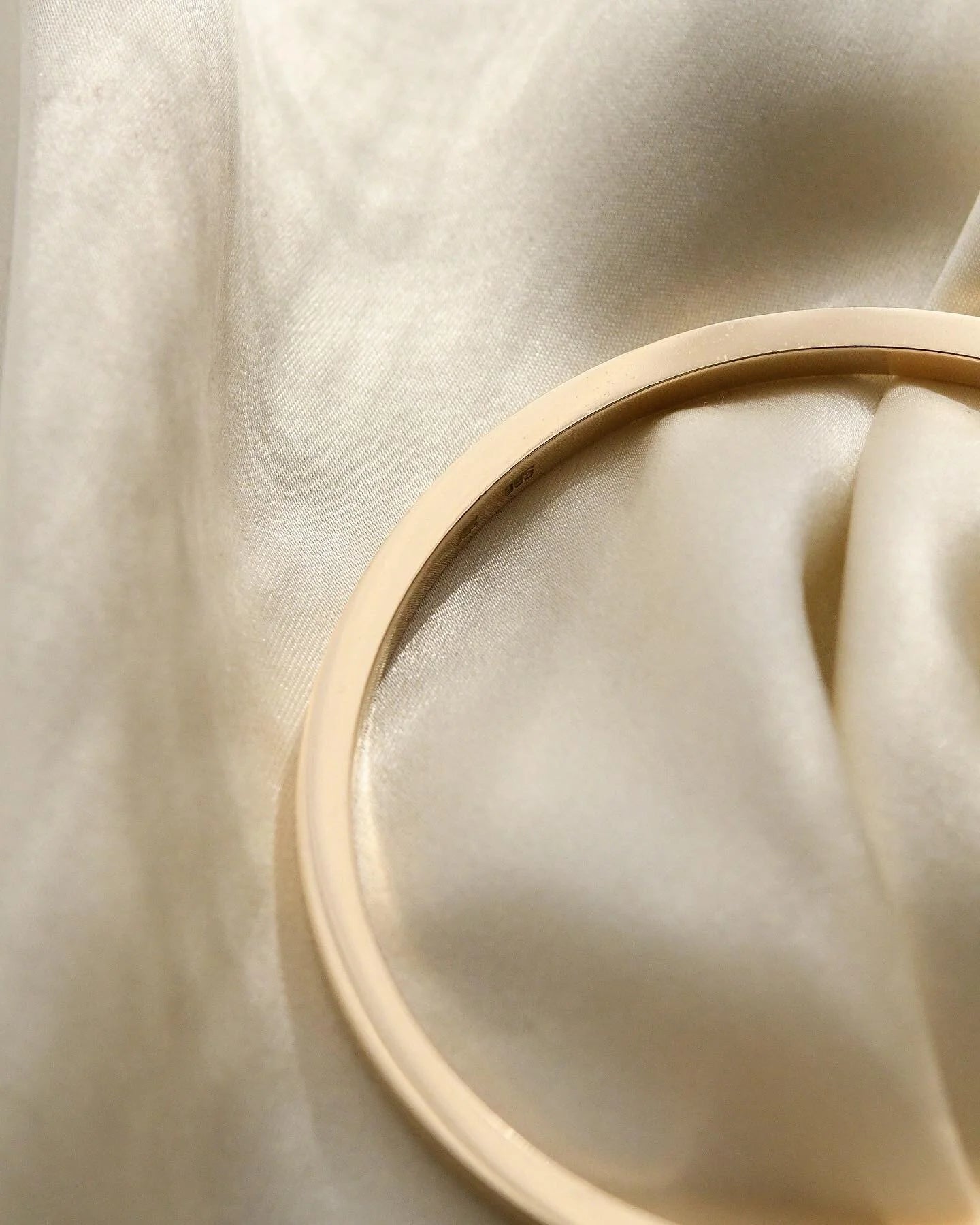 Wonderful HEAVY Bangle 14K Gold