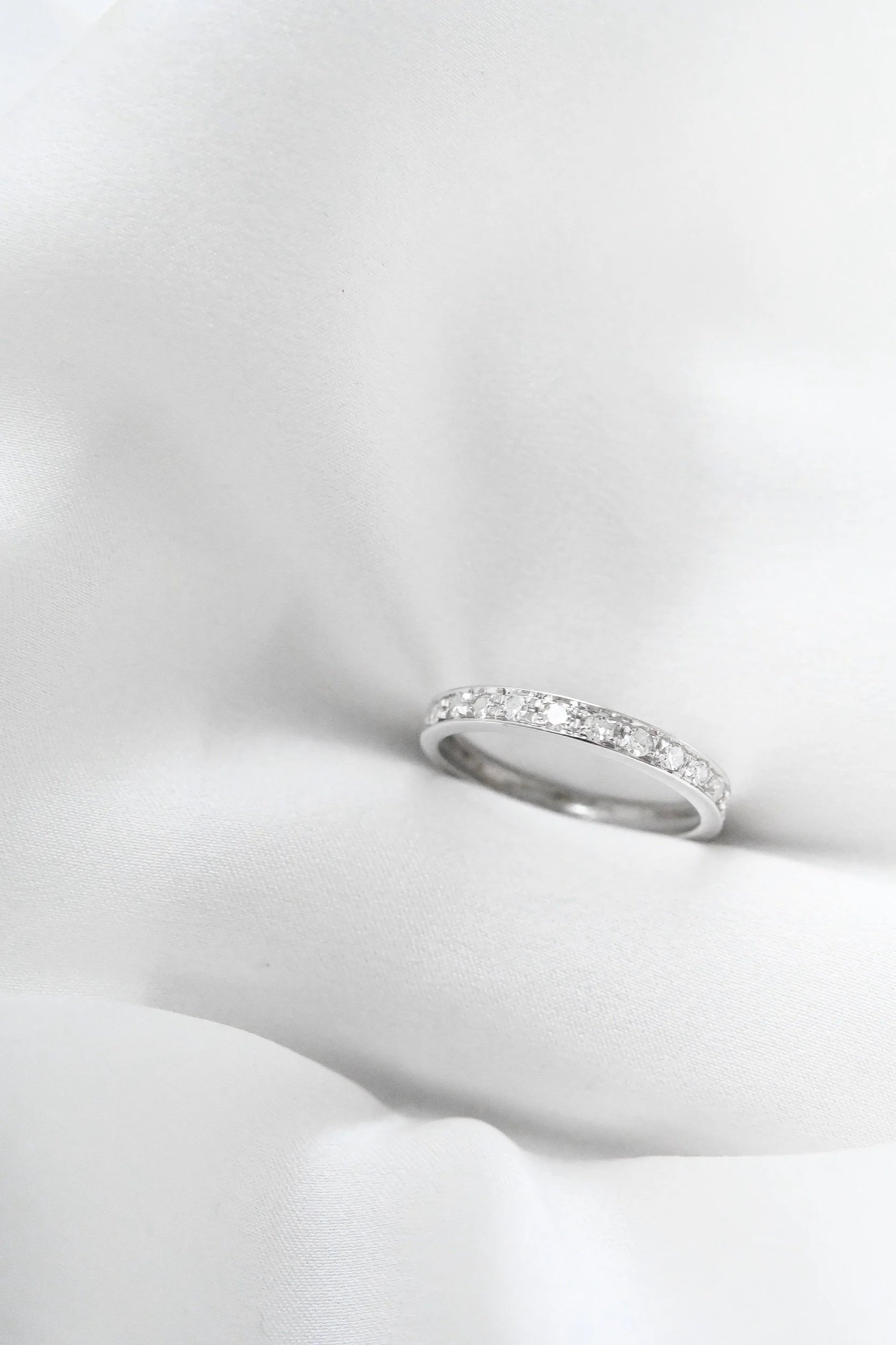 Beautiful Size 7.25 Diamond Ring 18K White Gold