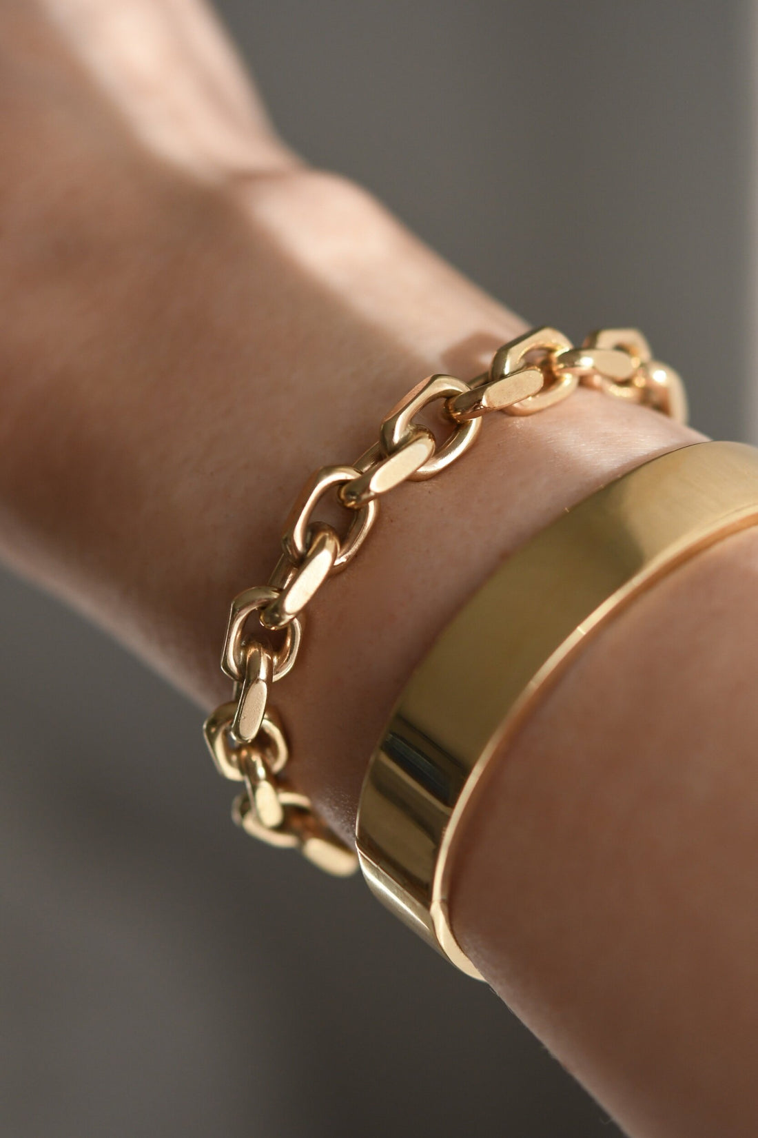 HEAVY 7.5mm Vintage Anchor Bracelet 8K Gold