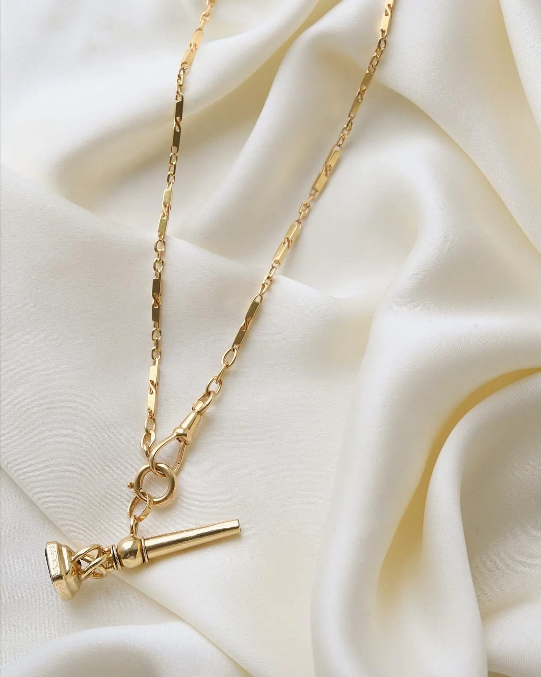 Stunning 16.5 Inches Antique Watch Chain Fancy Link 18K Gold 1910s