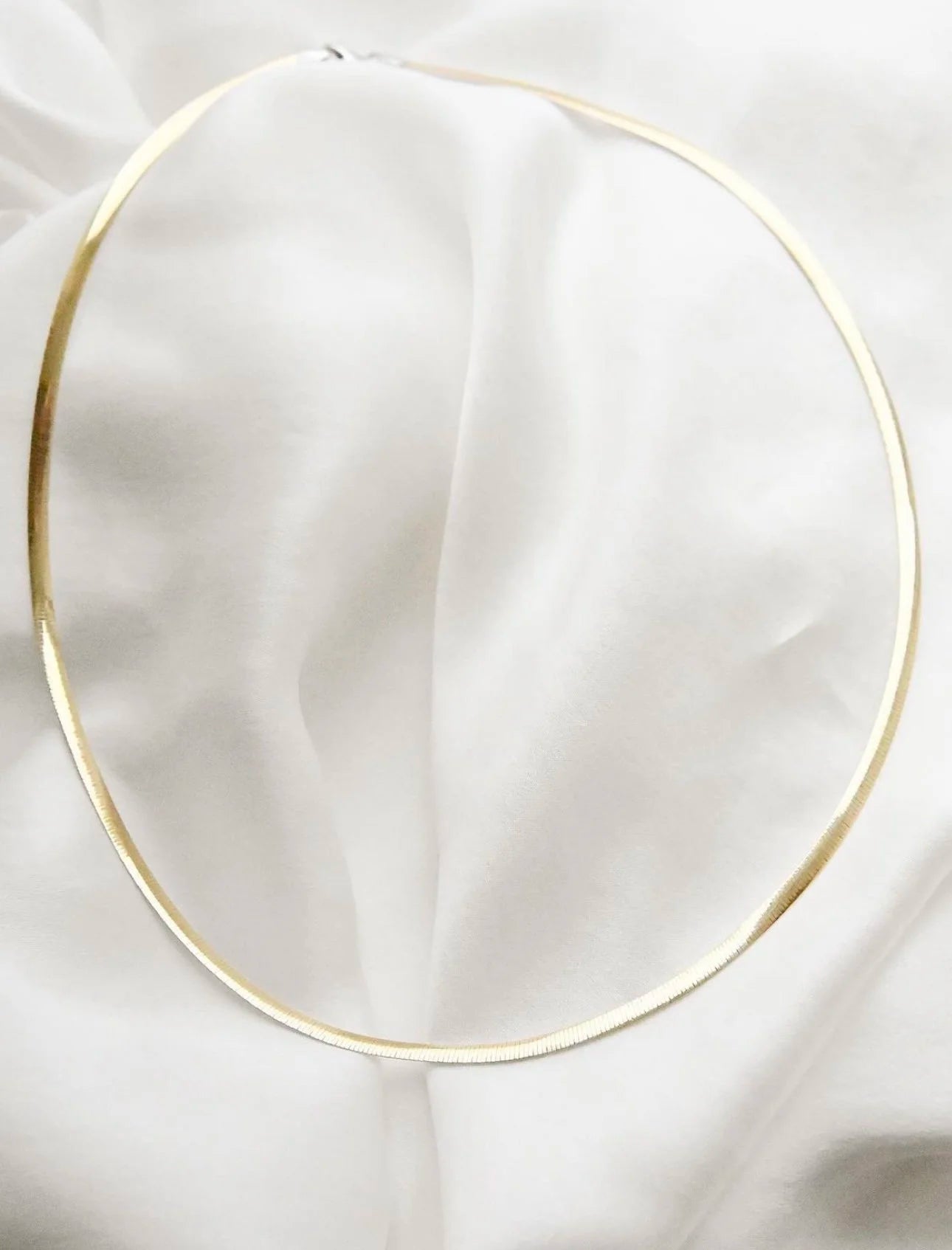 Beautiful Two Sided Herringbone Necklace 14K Gold