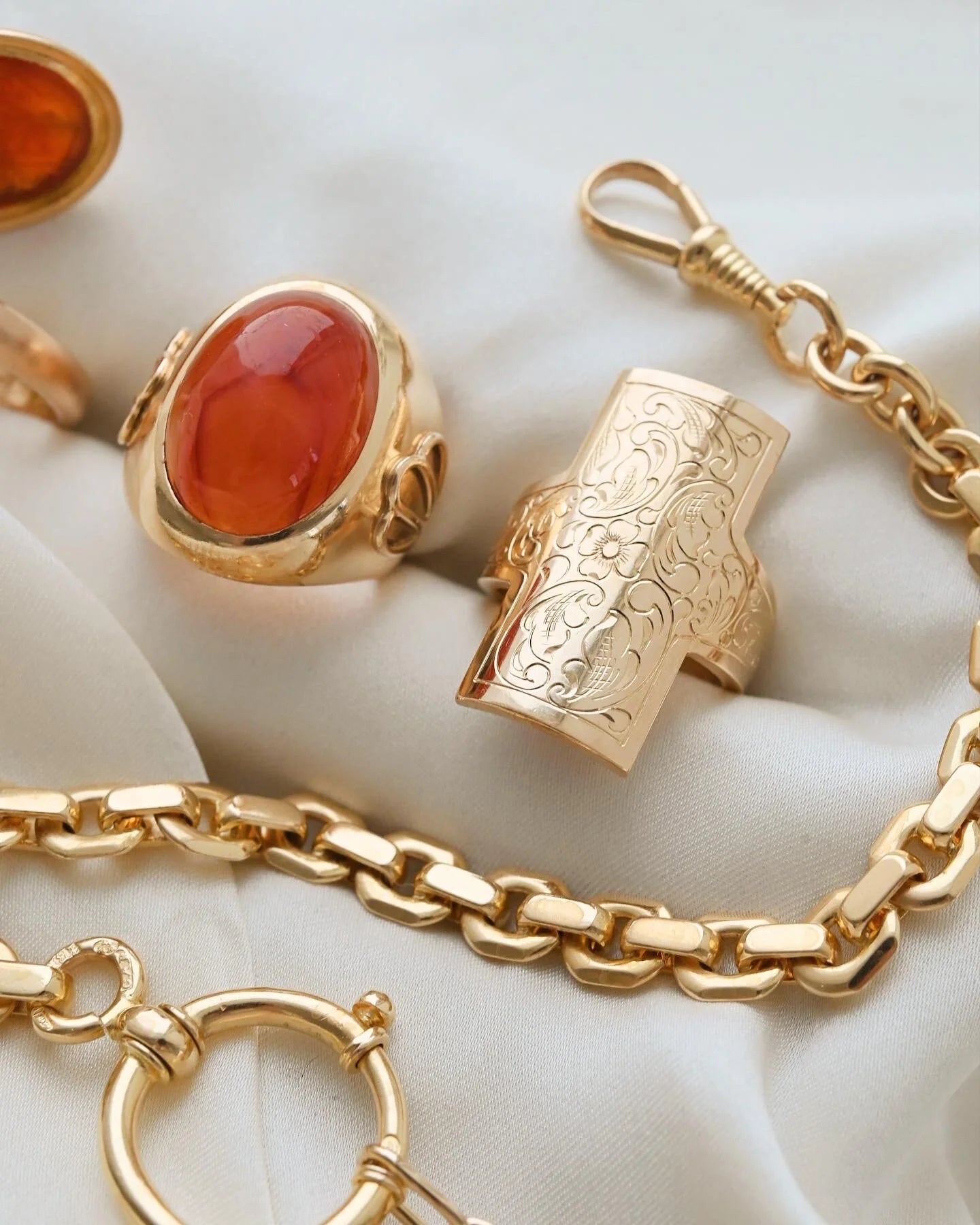 Luscious Antique Orange Agate Cabochon Ring 18K Gold