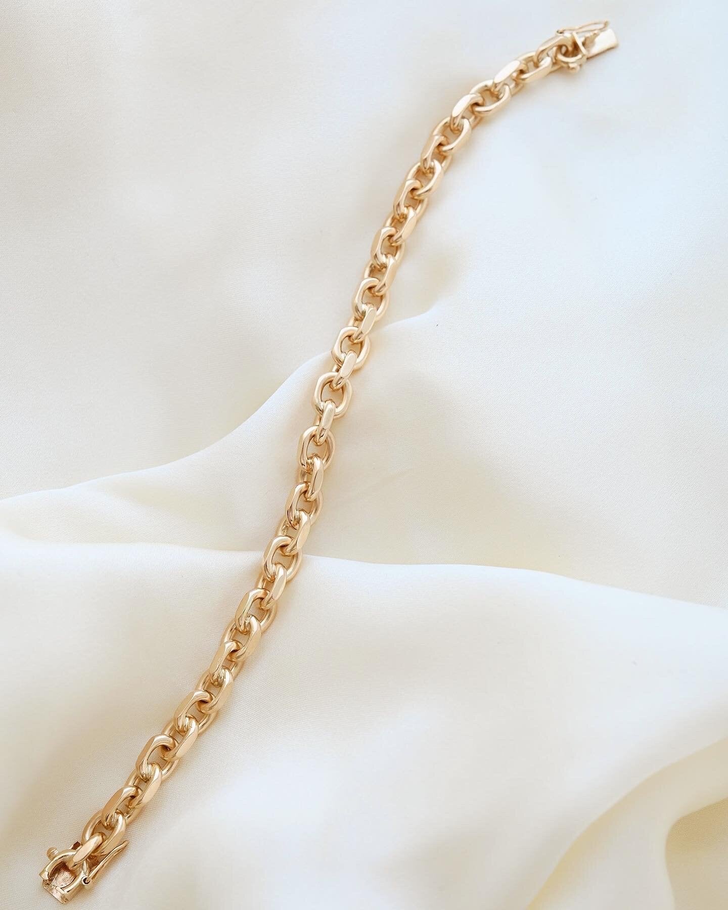 Beautiful Vintage Anchor Link Bracelet 14K Gold