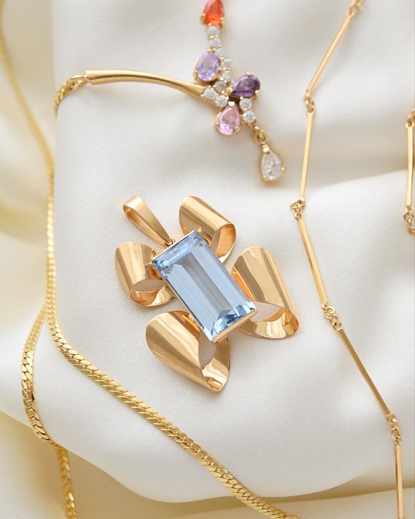 Huge Swedish Vintage Ribbon Pendant w Baby Blue Spinel 18K Gold 1943