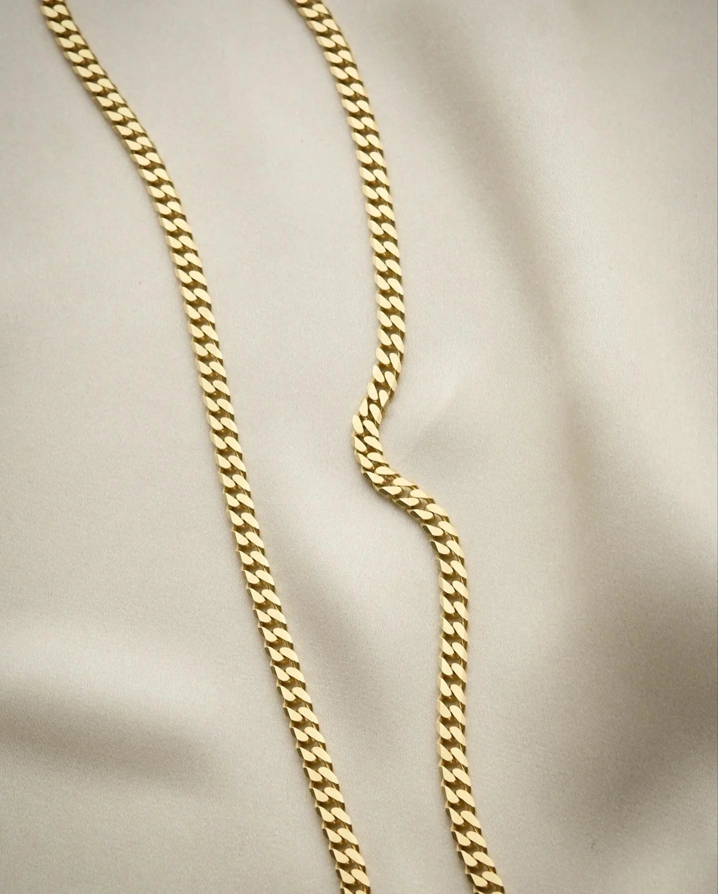 Vintage Curb Link Chain 22.8 Inches 14K Gold 1970