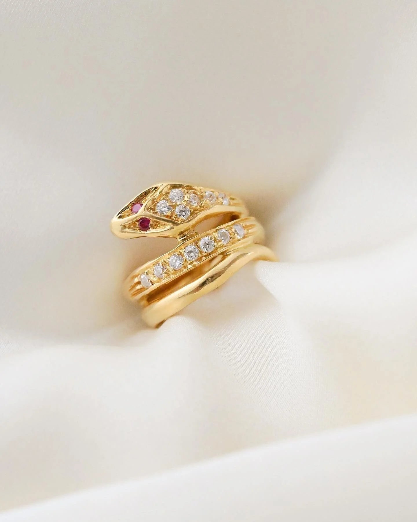 Extraordinary Beautiful Italian Serpent Ring w White and Pink Tourmalines 18K Gold 1940s