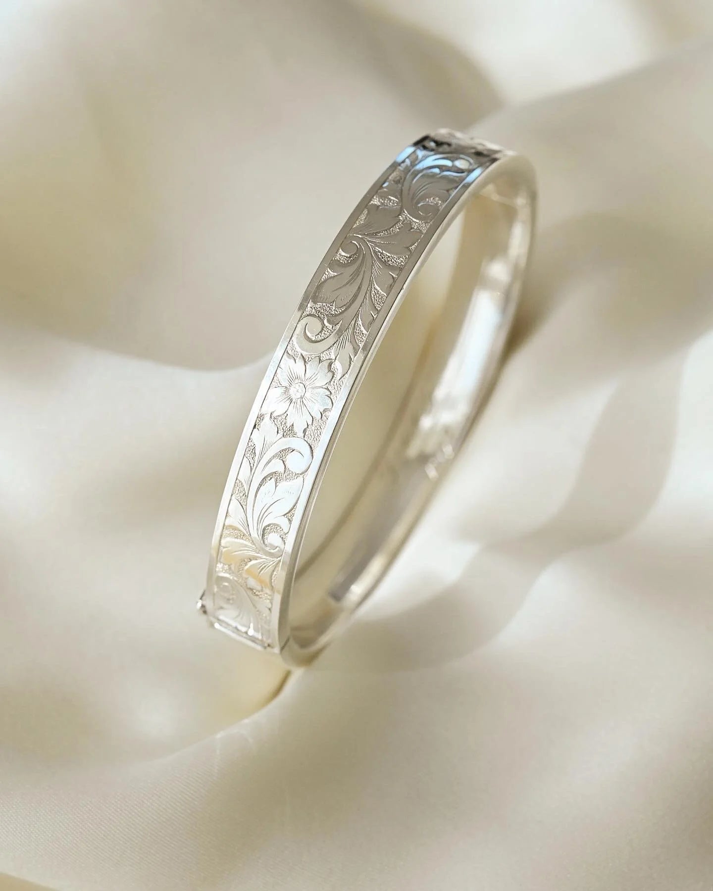 Divine Antique Flower Bangle Sterling Silver 1930s