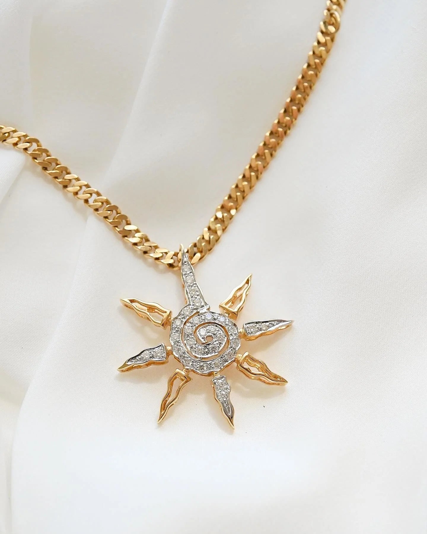 Stunning Diamond Sun Pendant 18K Gold