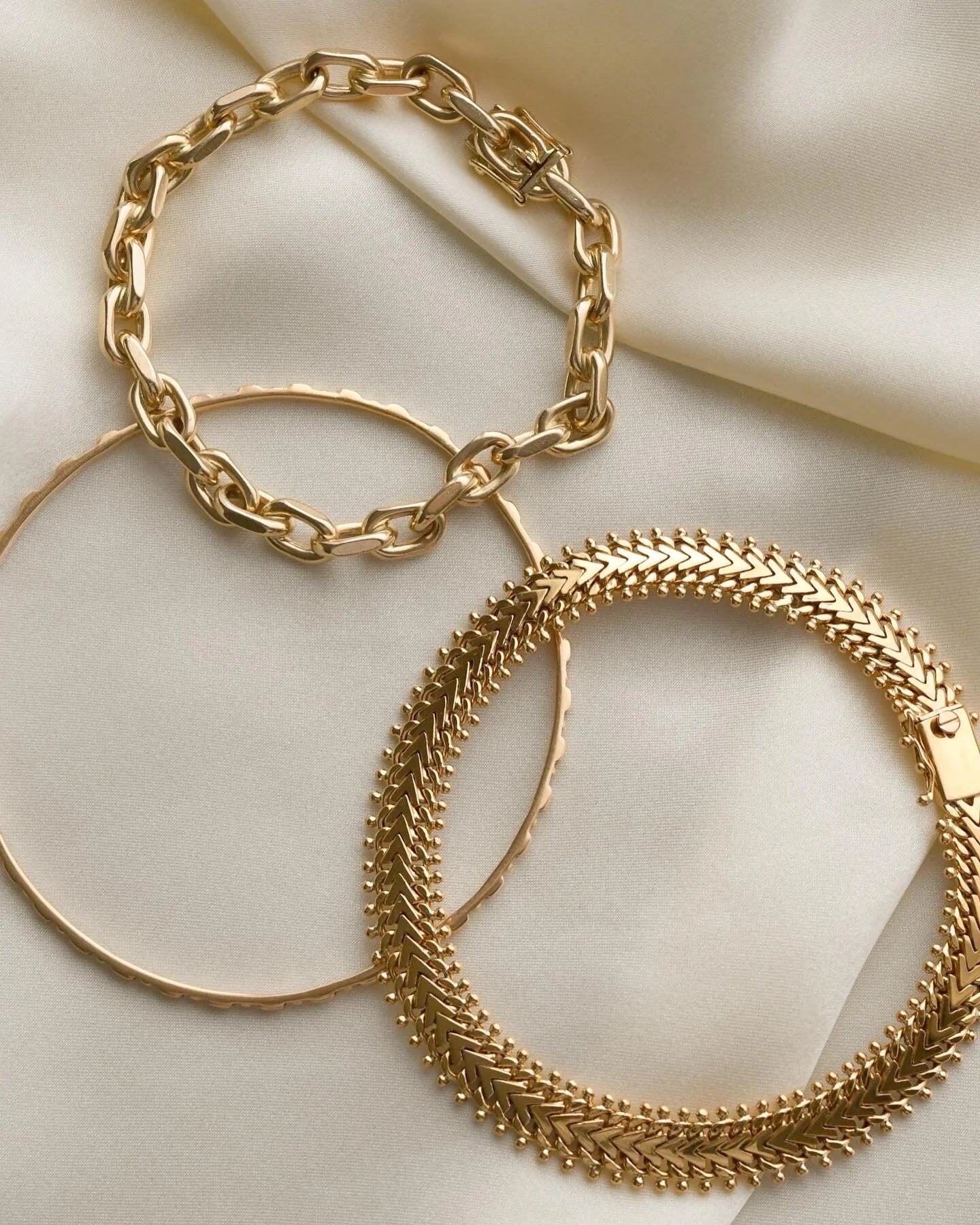 High Carat Mid Century Link Bracelet 19K Gold 1950s