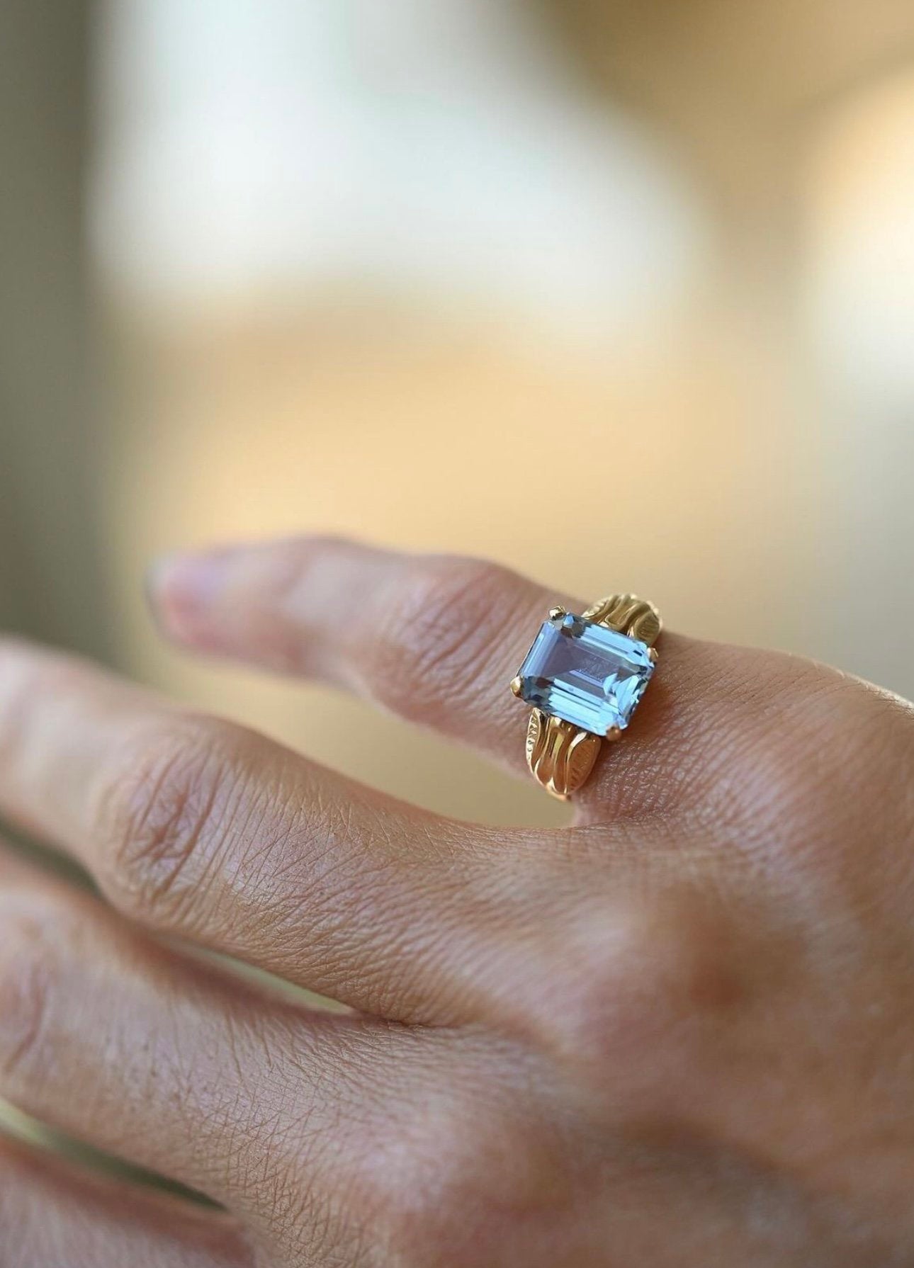 Extraordinary Beautiful Pastel Blue Spinel Ring 18K Gold Sweden 1956