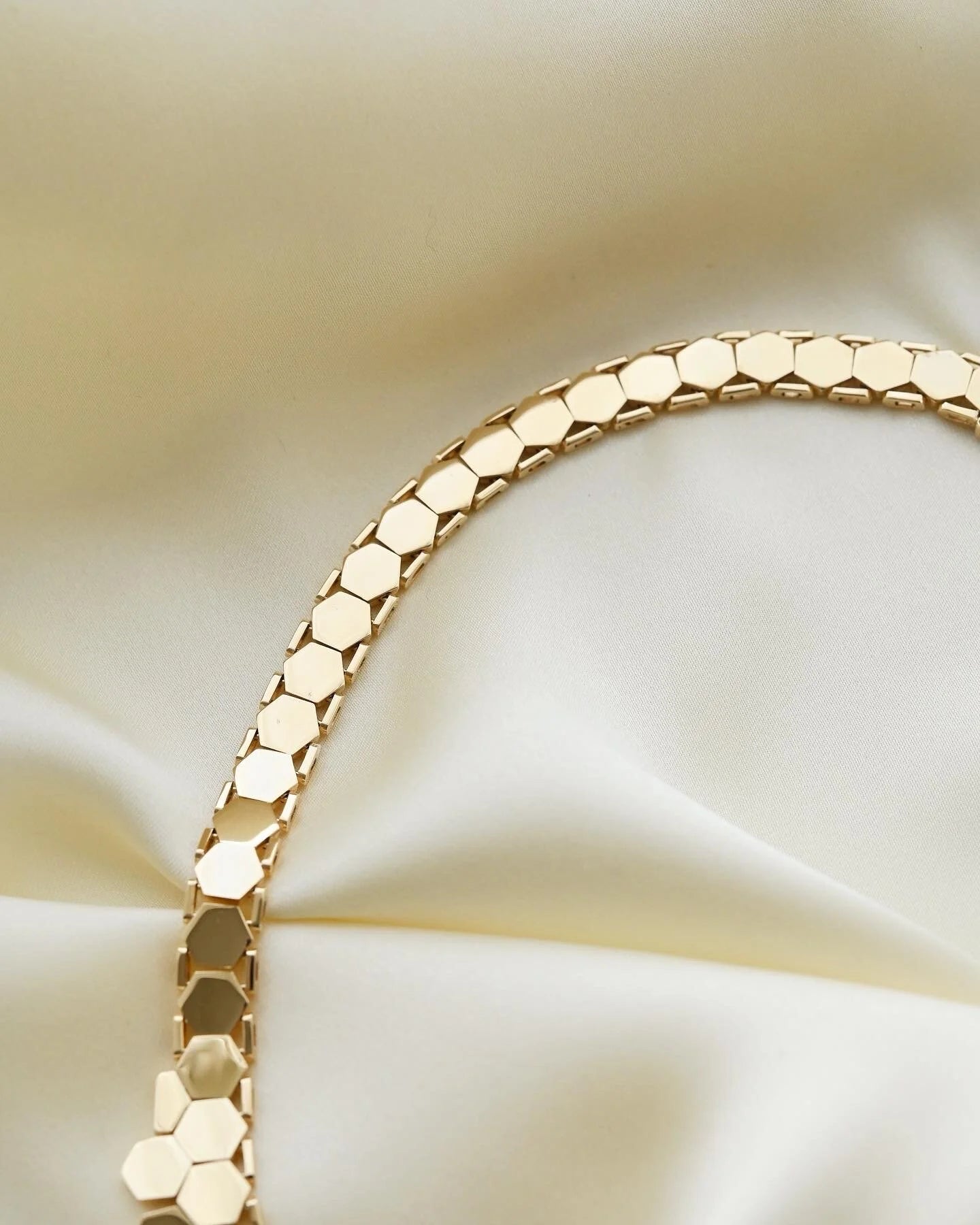 Outstanding Danish Vintage Bee Cell Link Necklace 14K Gold