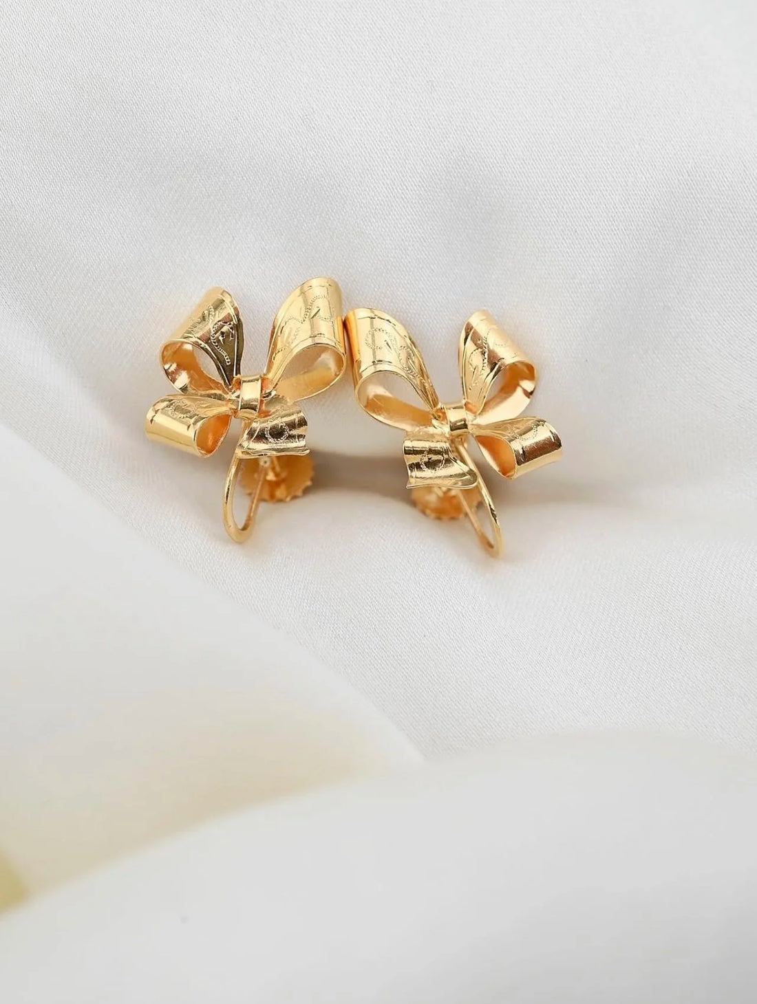 Precious Bow Earrings Vintage 1950s Sweden Fully Marked 18K Gold