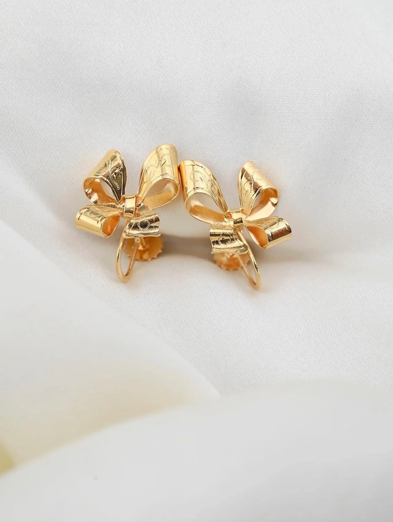 Precious Bow Earrings Vintage 1950s Sweden Fully Marked 18K Gold
