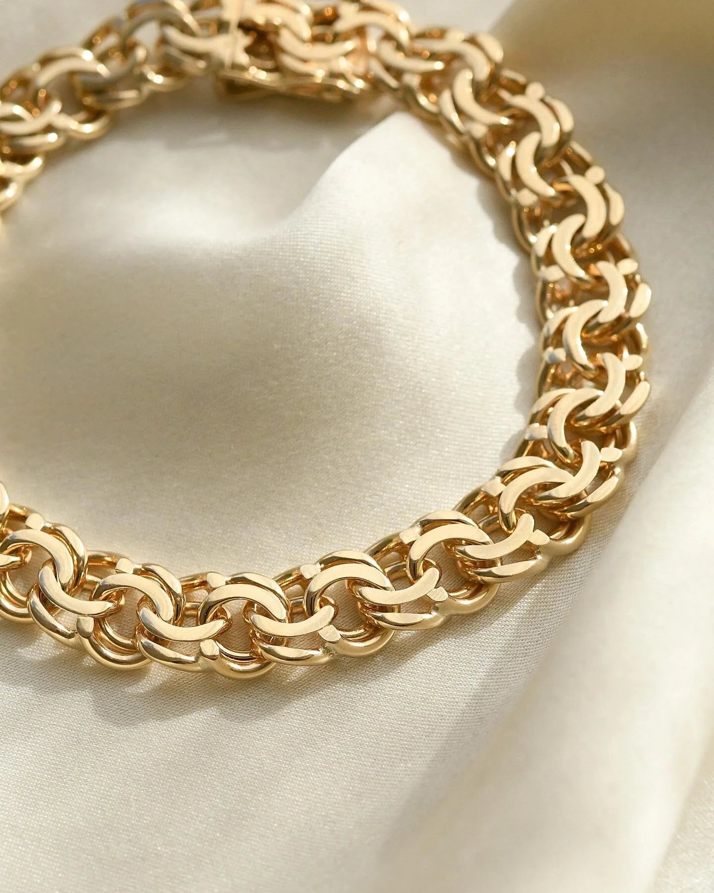 Big Heavy Vintage Brick Link Bracelet 14K Gold 1960s