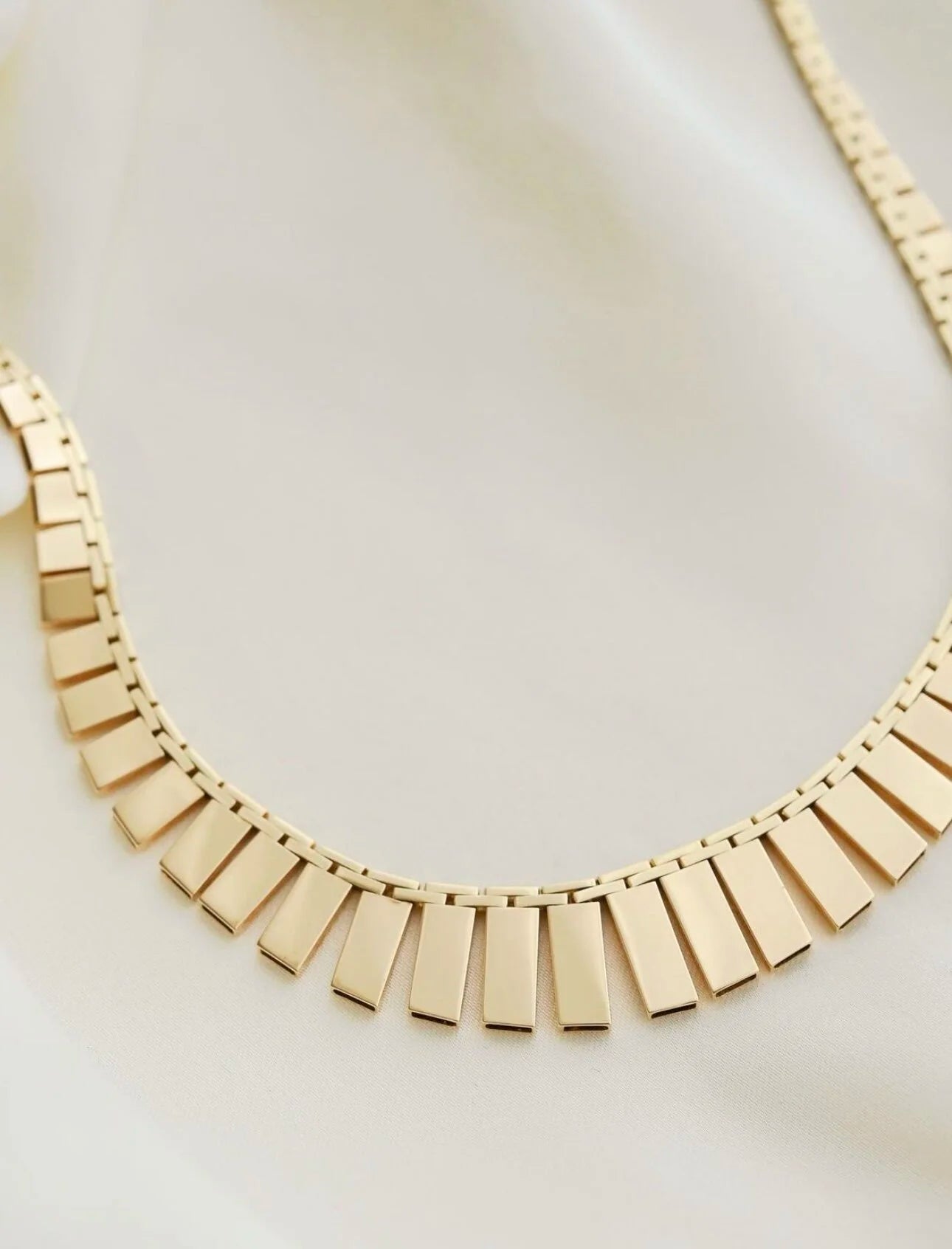 Sexy Fringed Cleopatra Necklace 14K Gold 1960