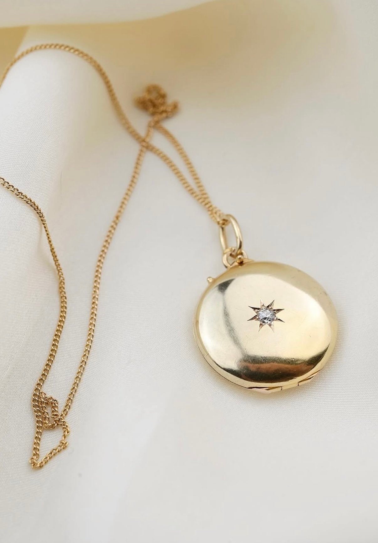 Antique Locket w Diamond 14K Gold Sweden 1930 Comes w Chain