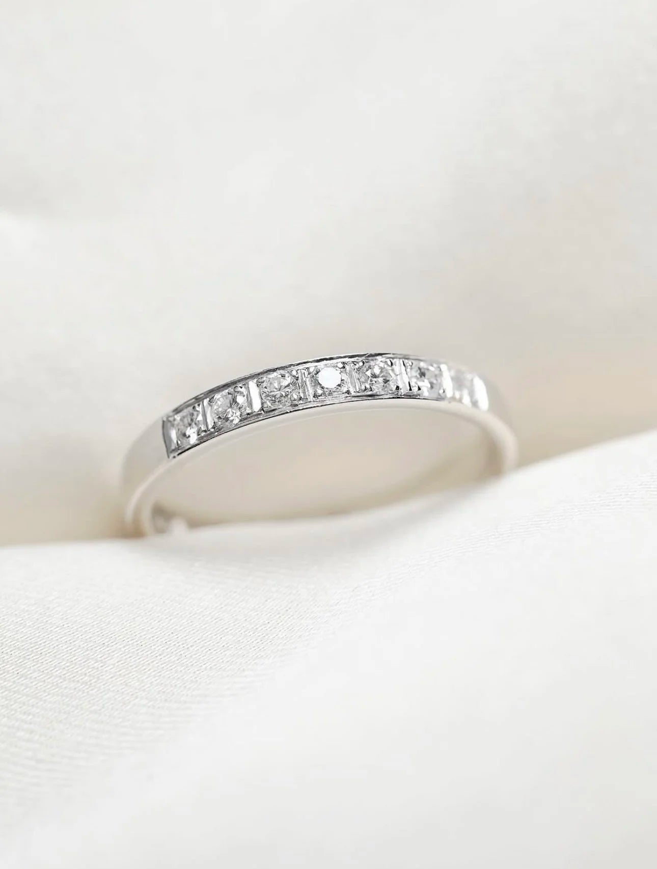Sleek Vintage Diamond Band 0.21 Carats 18K Gold 1969