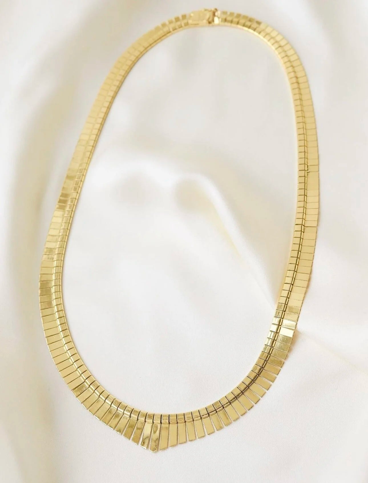 Insane Heavy Goddess Necklace 18K Gold