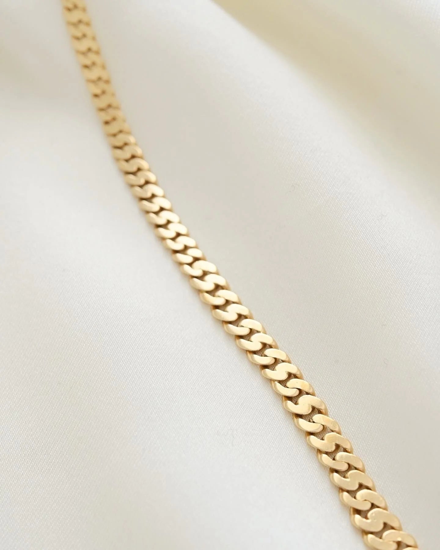 Perfect Swedish Vintage Stacking Curb Link Necklace 18K Gold 1960