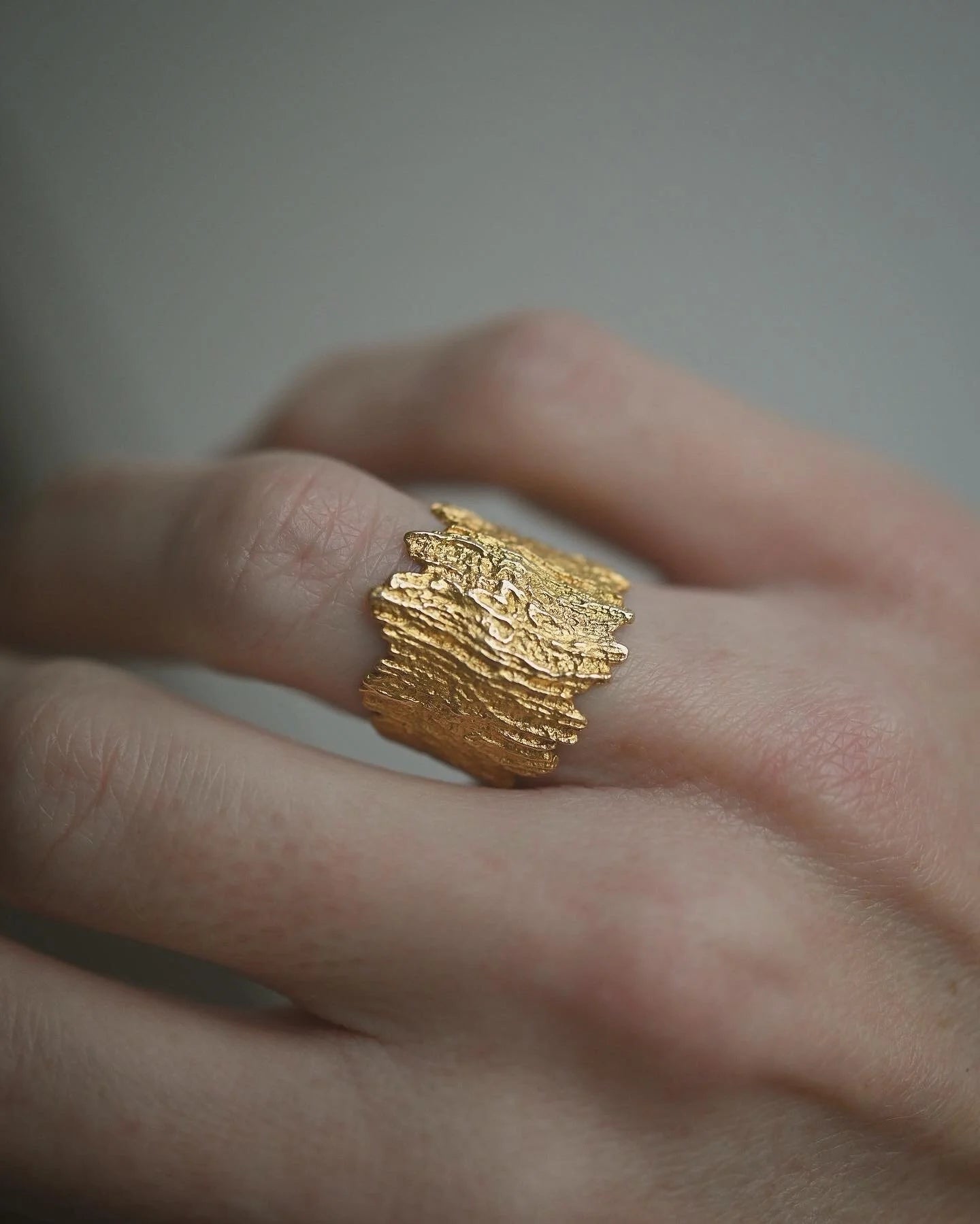 Extraordinary Organic Shaped Ring 18K Gold