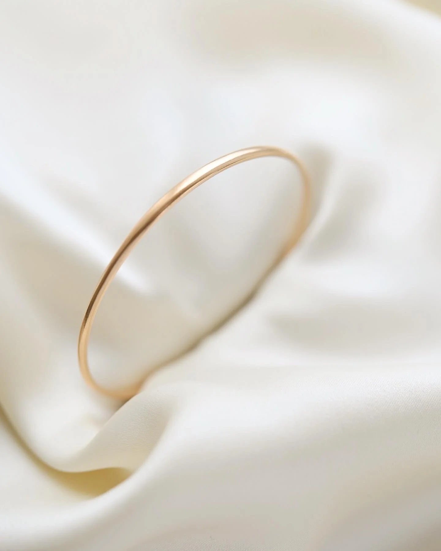 Rose Toned Beautiful Vintage Bangle 18K Gold