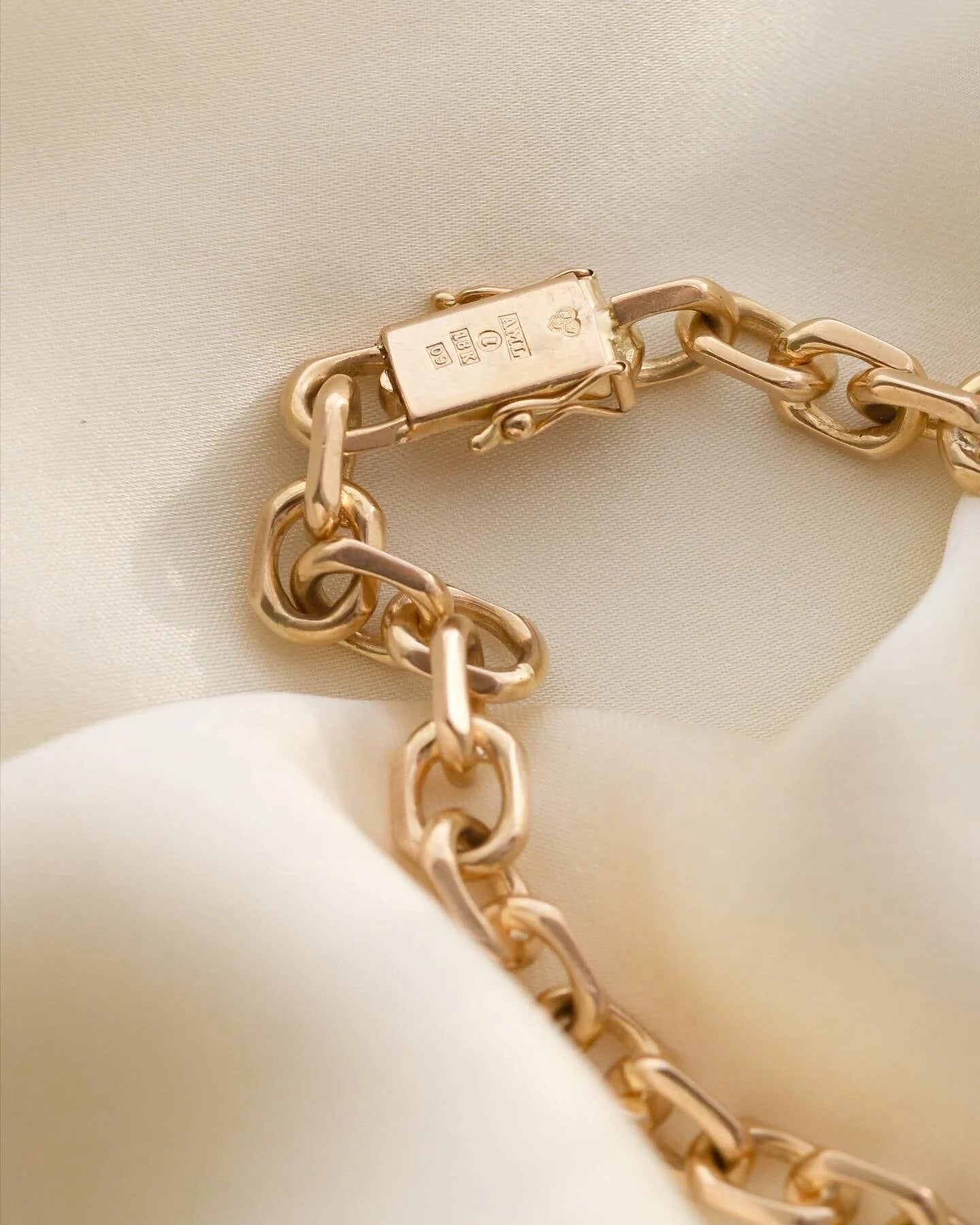Rare Double Faceted Anchor Bracelet 18K Gold 1964