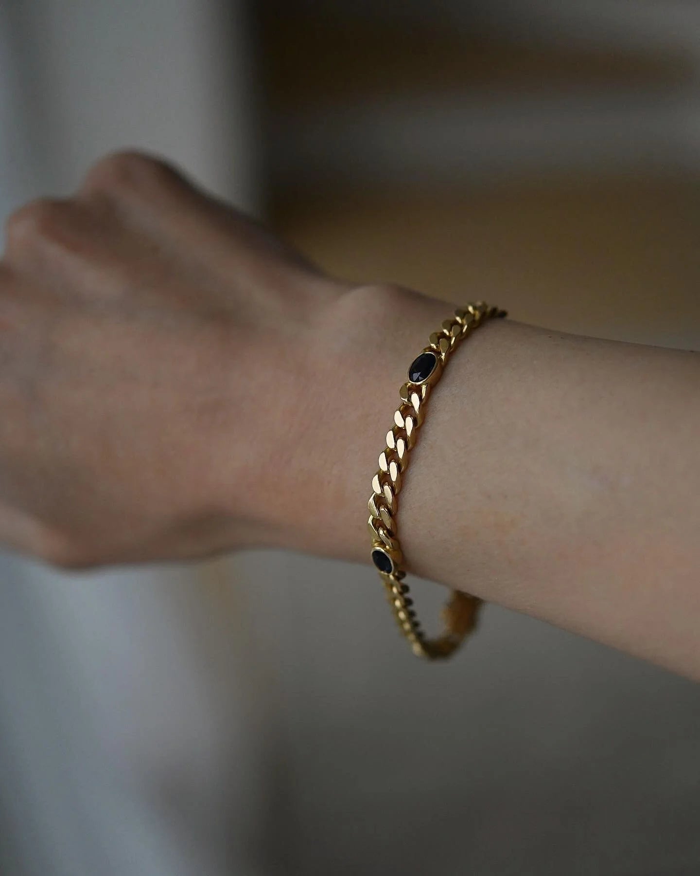 Heavy, Deluxe Midnight Blue Sapphire x 18K Gold Bracelet 1984