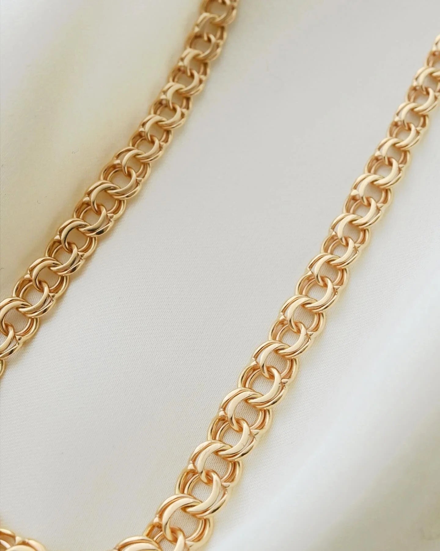 Beautiful Swedish Vintage Bismarck Necklace 18K Gold 1962