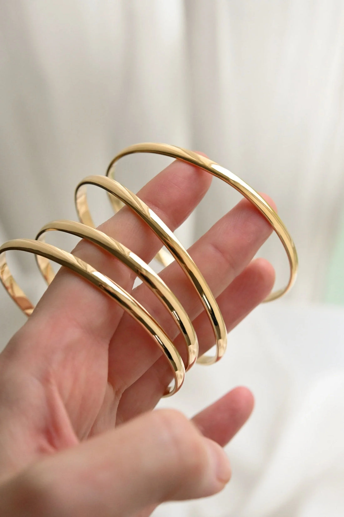 OMJ FINE JEWELRY : The Heirloom Bangle 14K Gold