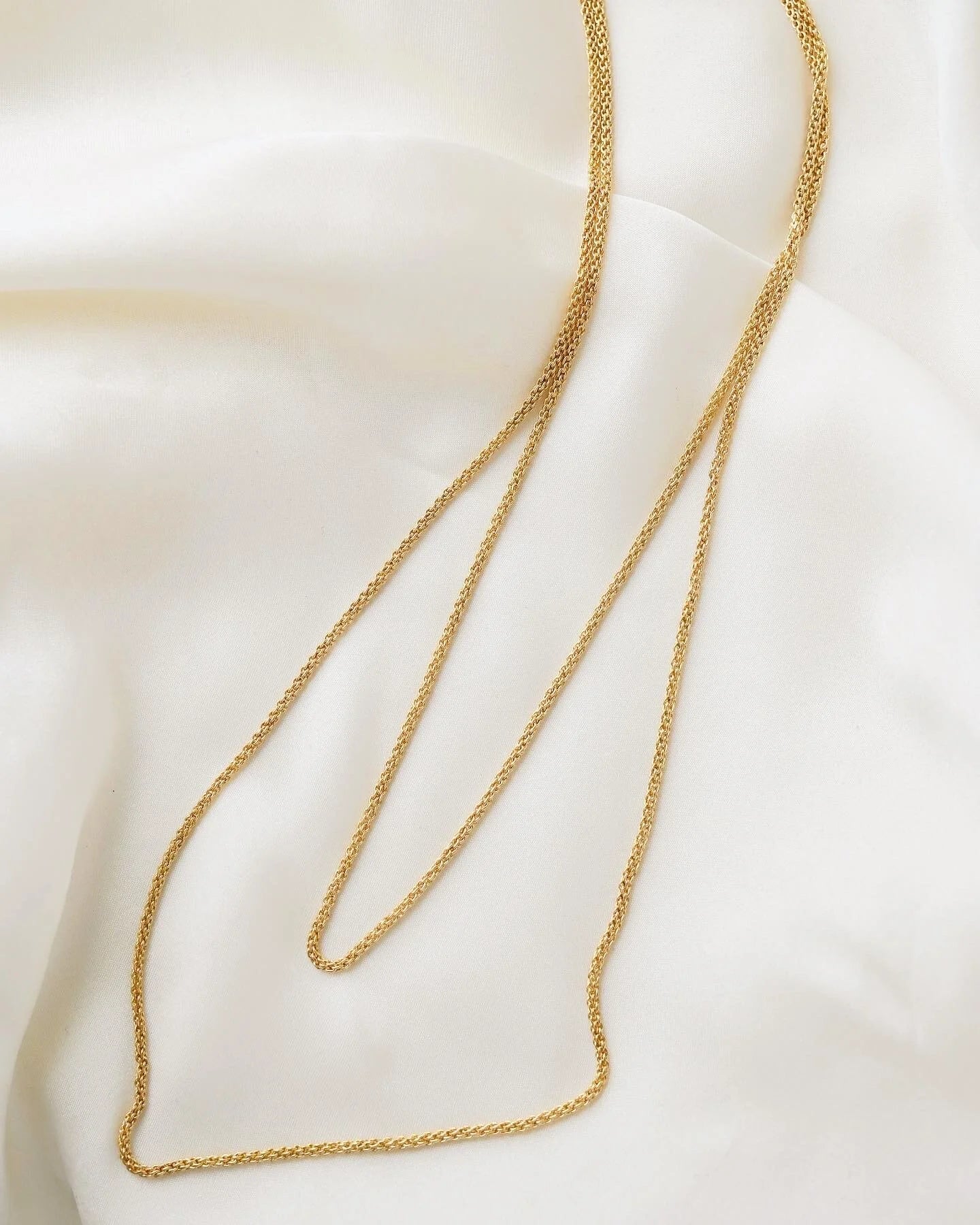 Rare Lenght 32 Inches Vintage Fancy Link Chain 18K Gold