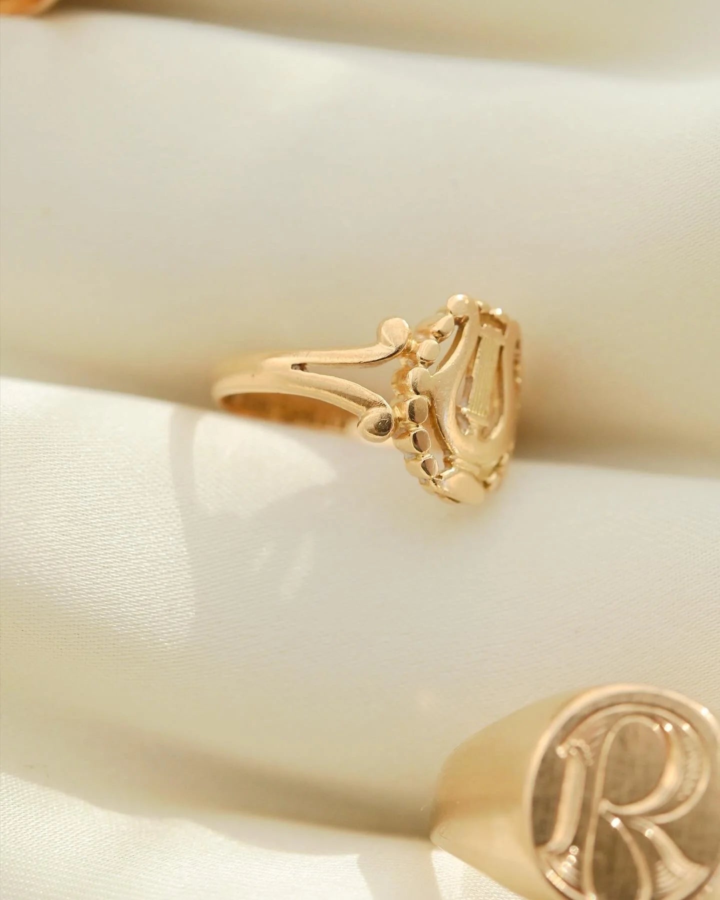 Magical Swedish Old Harpe Ring 18K Gold 1951