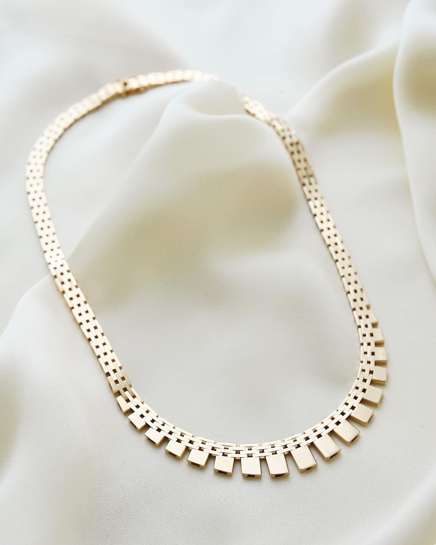 15.15 Inches Graduated Cleopatra Brick Link Necklace 14K Gold 1960