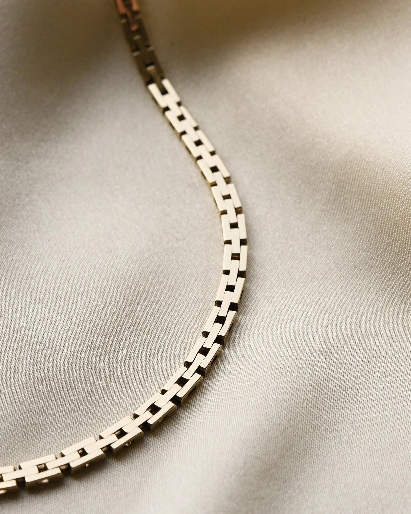 Rare Width Brick Link Chain 14K Gold 1960s