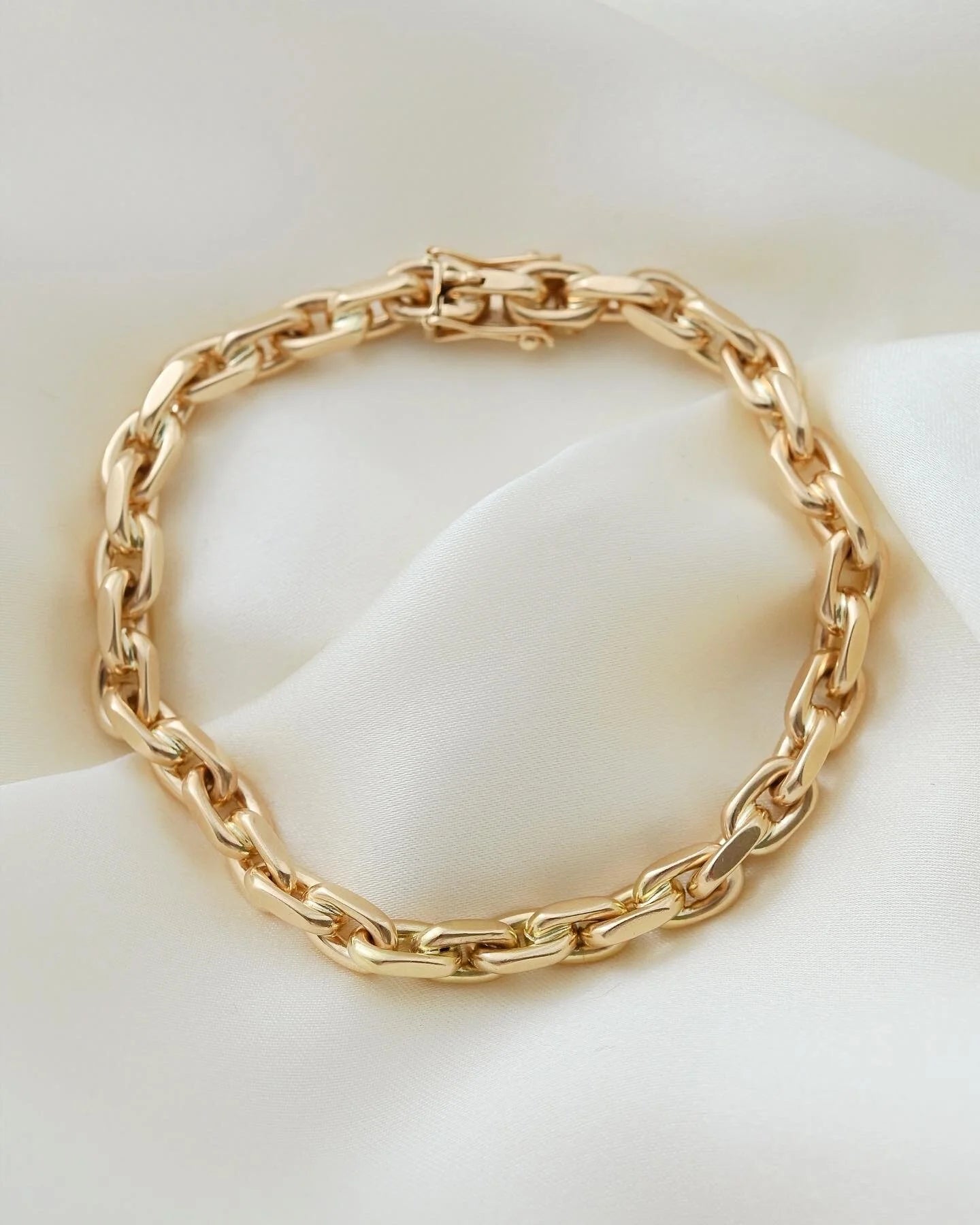 Stunningly Gorgeous Chunky Danish Vintage Anchor Link Bracelet 14K Gold