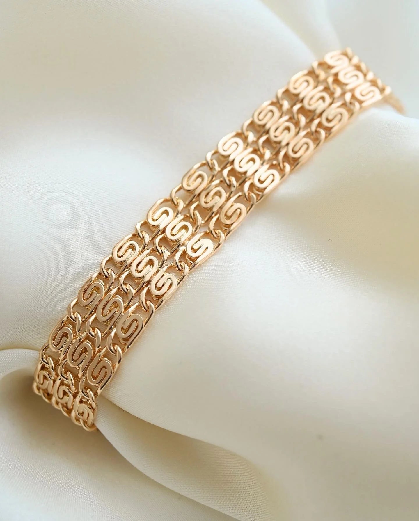Amazing One of A Kind Swedish Vintage Bracelet 18K Gold 1966