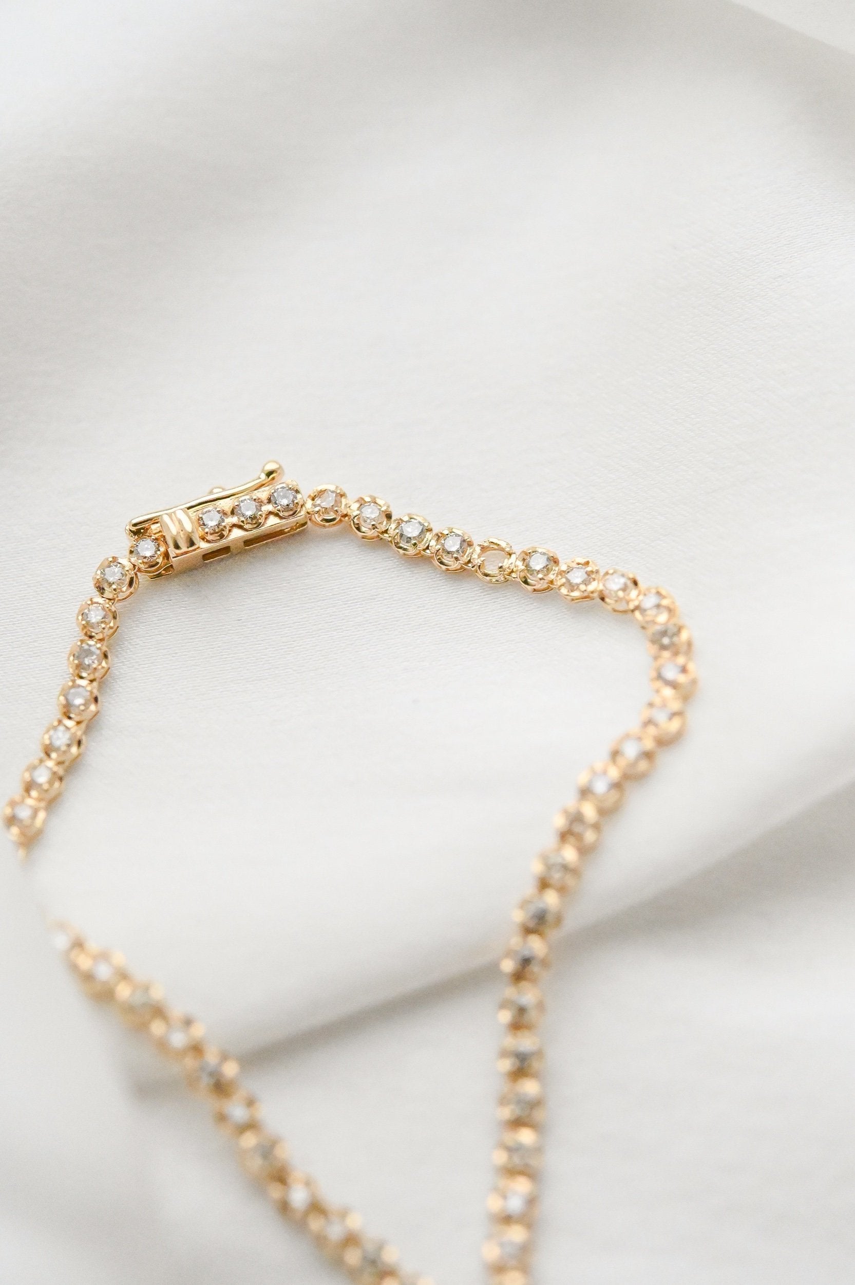 Beautiful Dainty Tennis Necklace 3 Carats Natural Diamonds 18K Gold