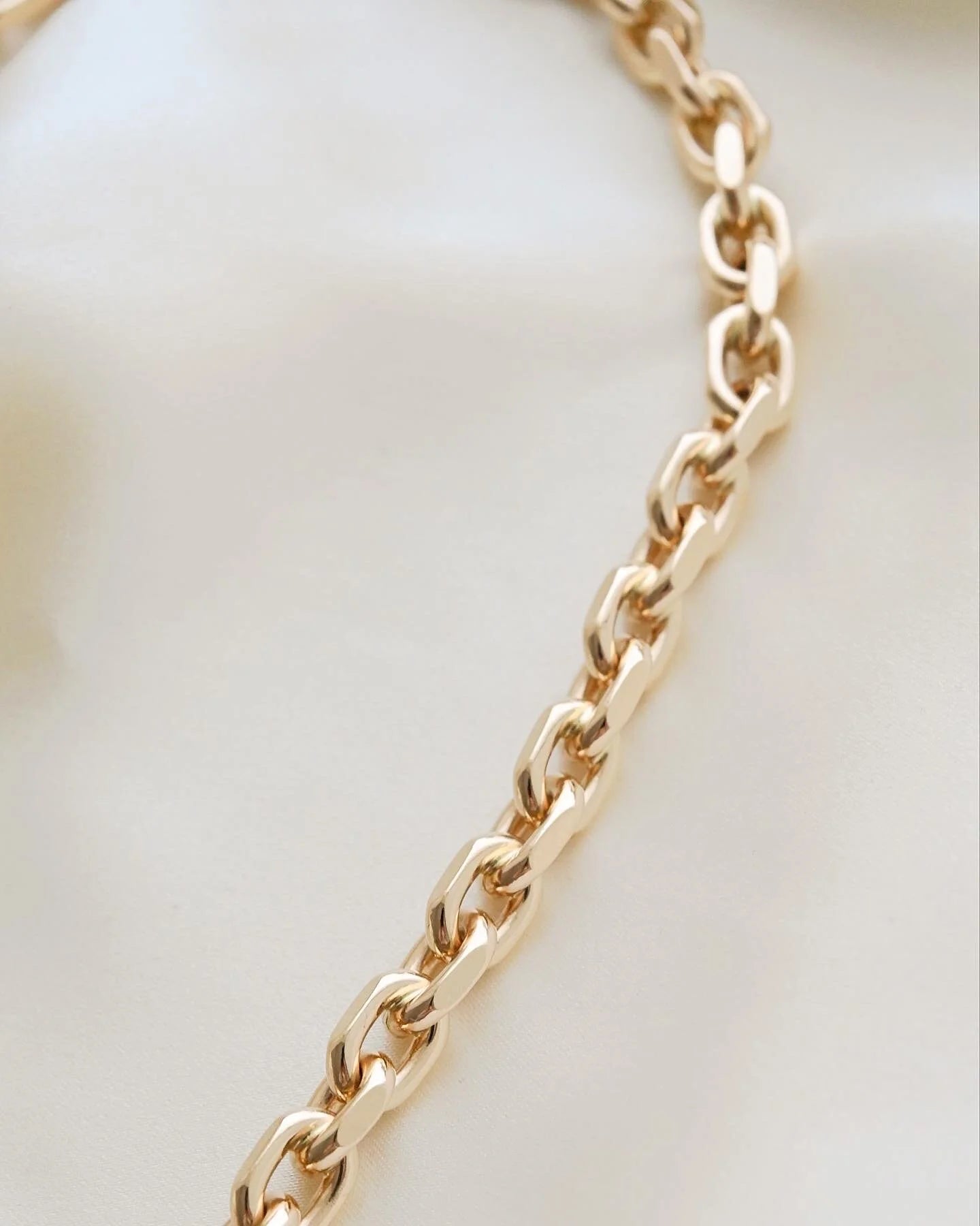 Once in A Lifetime Vintage Chain 95 Grams 14K Gold